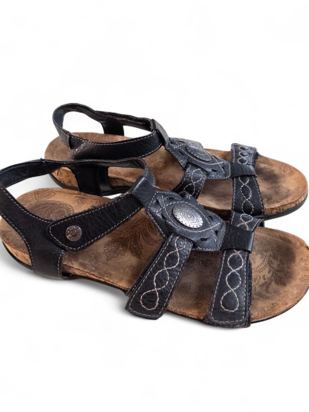 Bearpaw Black Strappy Sandals Women’s Size 9 Concho Detail Comfort Sandals